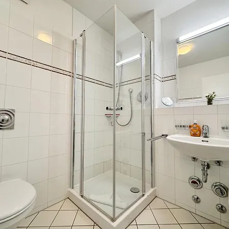 2 2 11 Inselstrand *